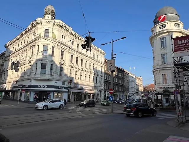 City&More! Charmantes Apartment Mit Altbauflair!